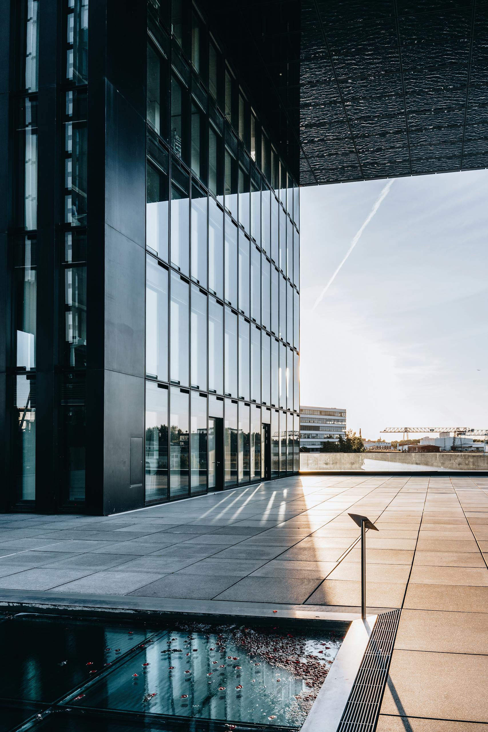 Stunning view of modern architecture in Düsseldorf, showcasing reflective glass and urban design.